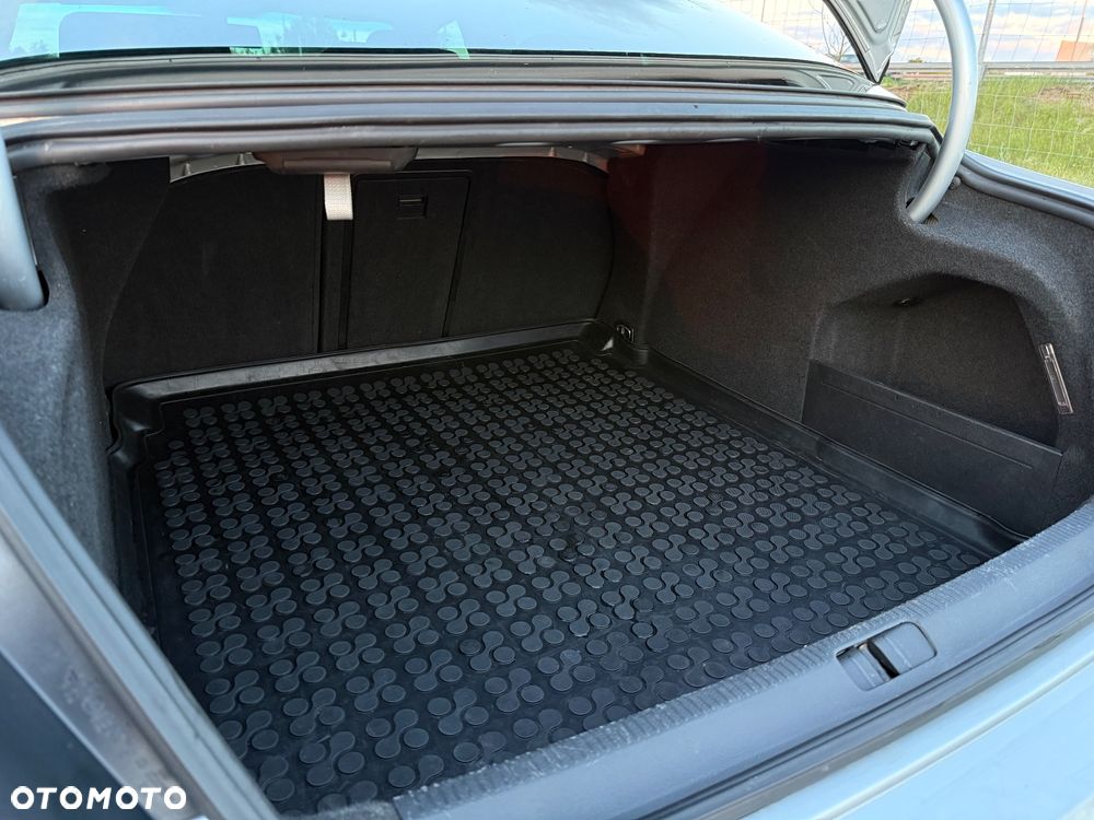 Volkswagen Passat CC 2.0 TDI DPF - 27
