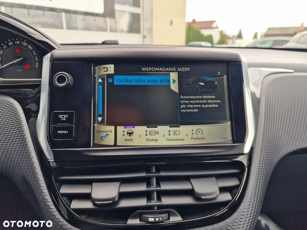 Peugeot 2008 1.6 VTi Allure - 32