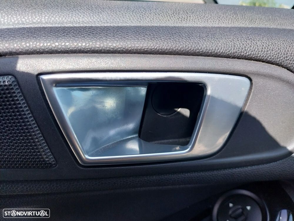 Ford Fiesta 1.5 TDCi Titanium - 7