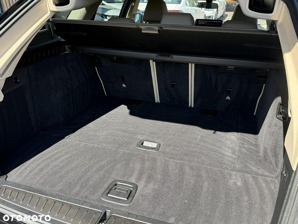 BMW Seria 5 518d mHEV Business Edition - 38