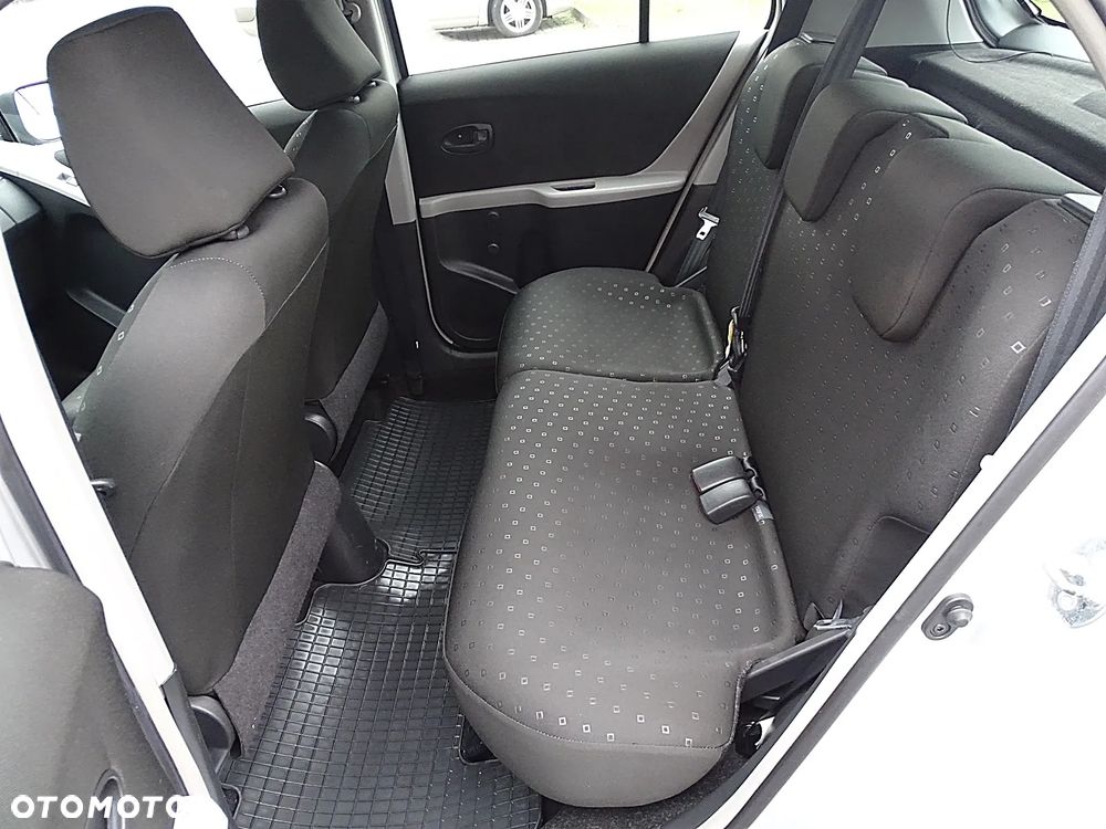 Toyota Yaris 1.3 Luna Premium - 7