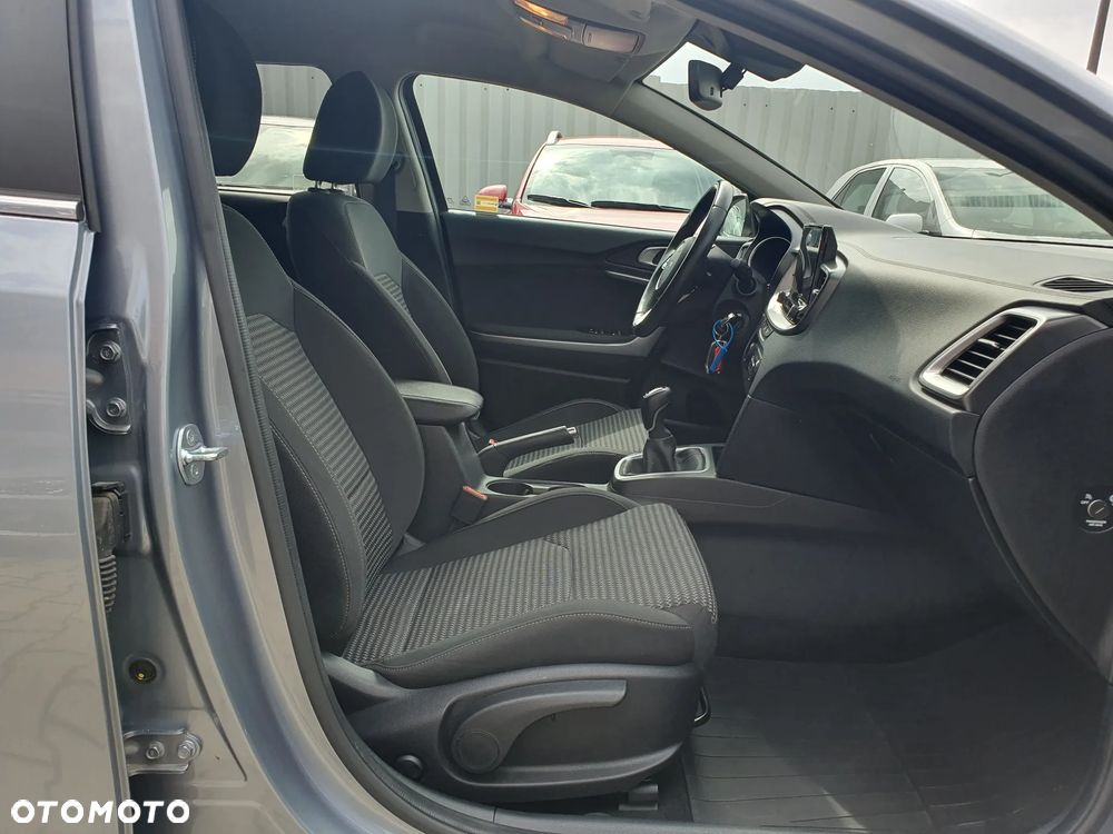 Kia Ceed 1.5 T-GDI M - 26