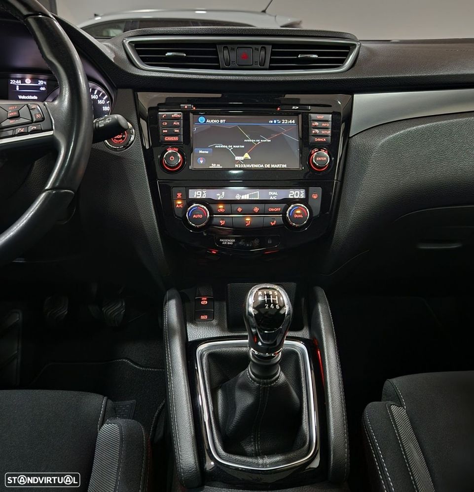 Nissan Qashqai 1.5 dCi N-Connecta - 13