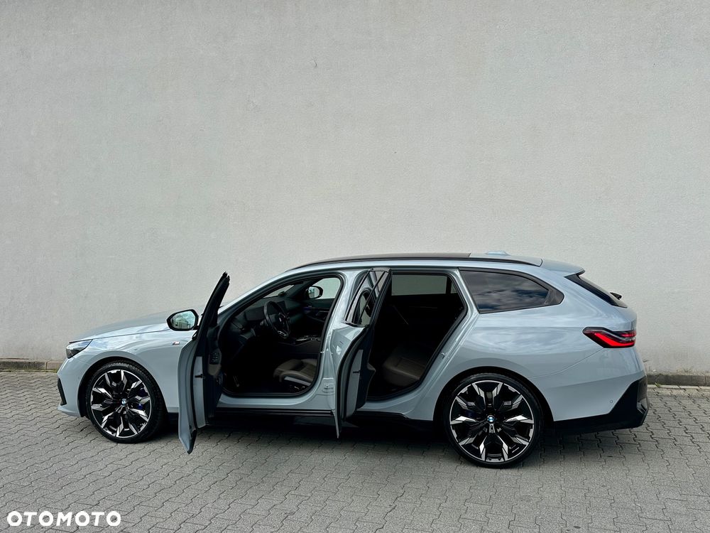 BMW Seria 5 520d xDrive mHEV M Sport - 17