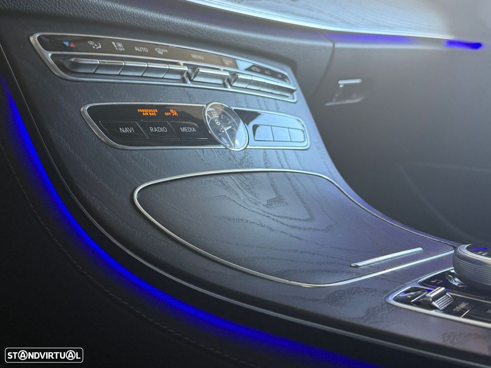Mercedes-Benz E 220 d 9G-TRONIC AMG Line - 52