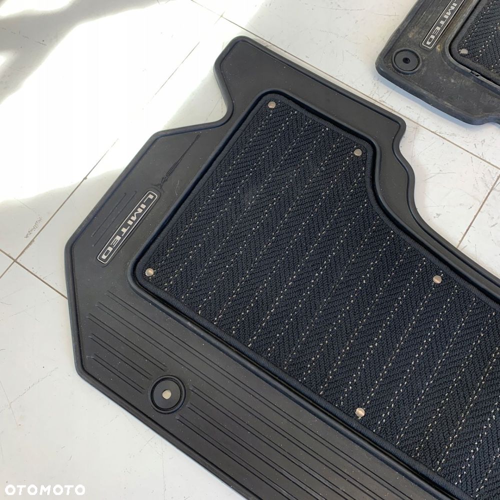 Dywaniki chodniczki oryginalne komplet 3szt DODGE RAM V 1500 LIMITED 22r - 4