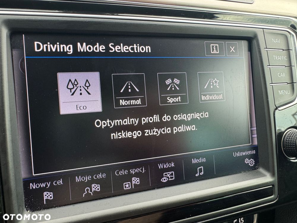 Volkswagen Passat 1.8 TSI BMT Highline DSG - 16
