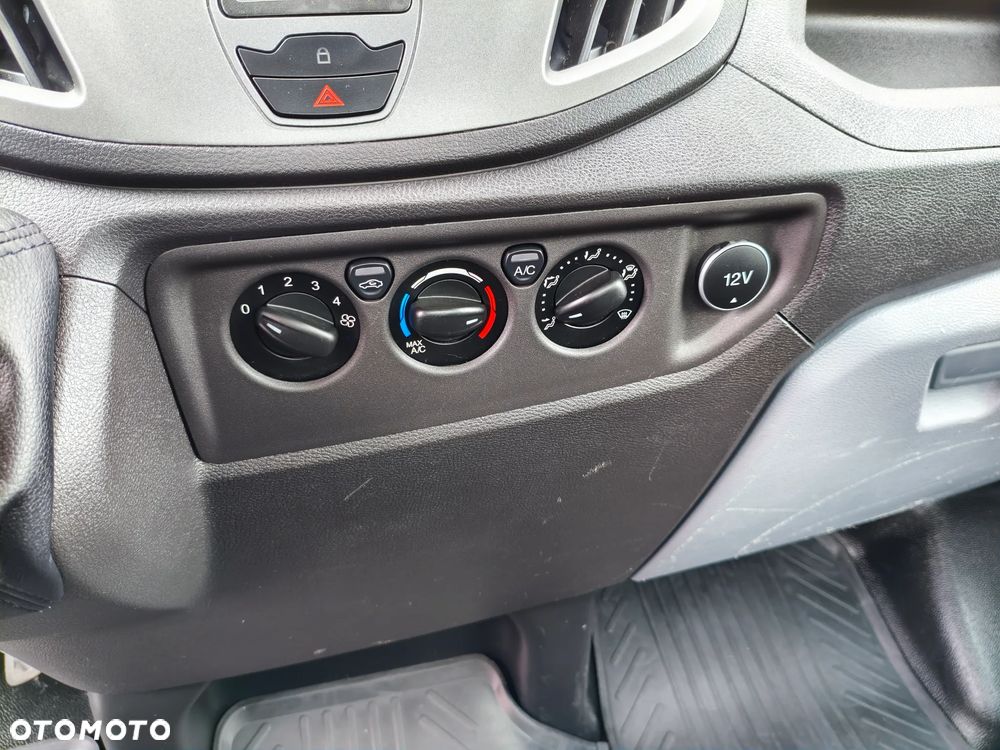 Ford Transit 350 - 13