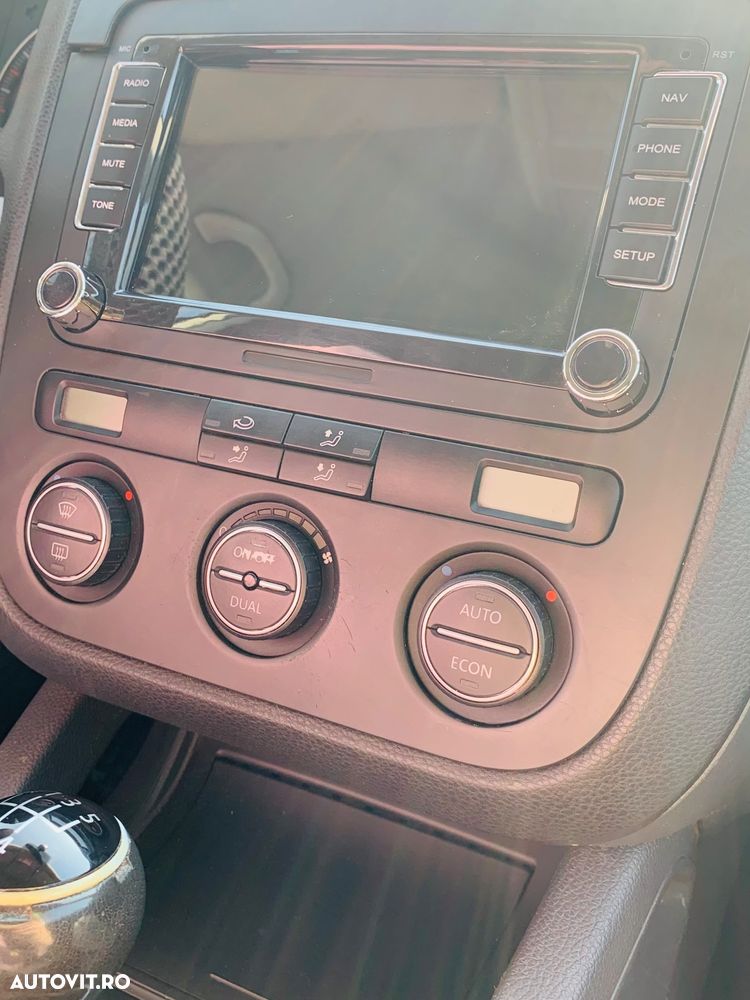 Volkswagen Jetta 1.6 Comfortline - 29