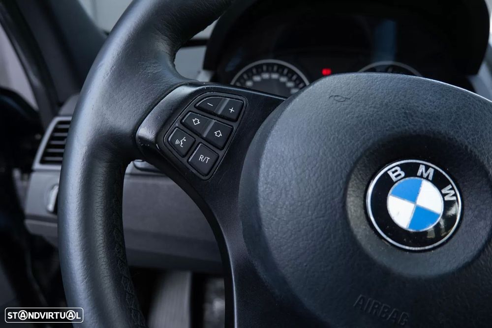 BMW X3 18 d xDrive - 19