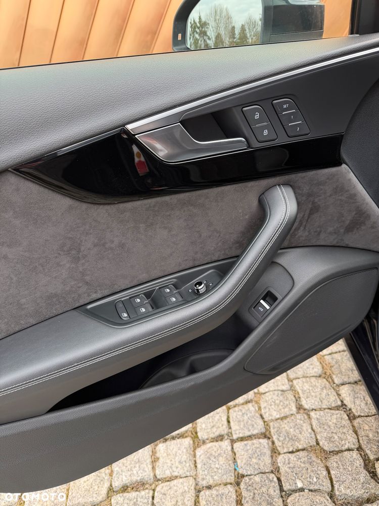 Audi A4 Avant 2.0 TDI Quattro S tronic - 24