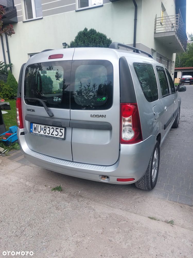 Dacia Logan 1.6 16V Laureate BL - 3