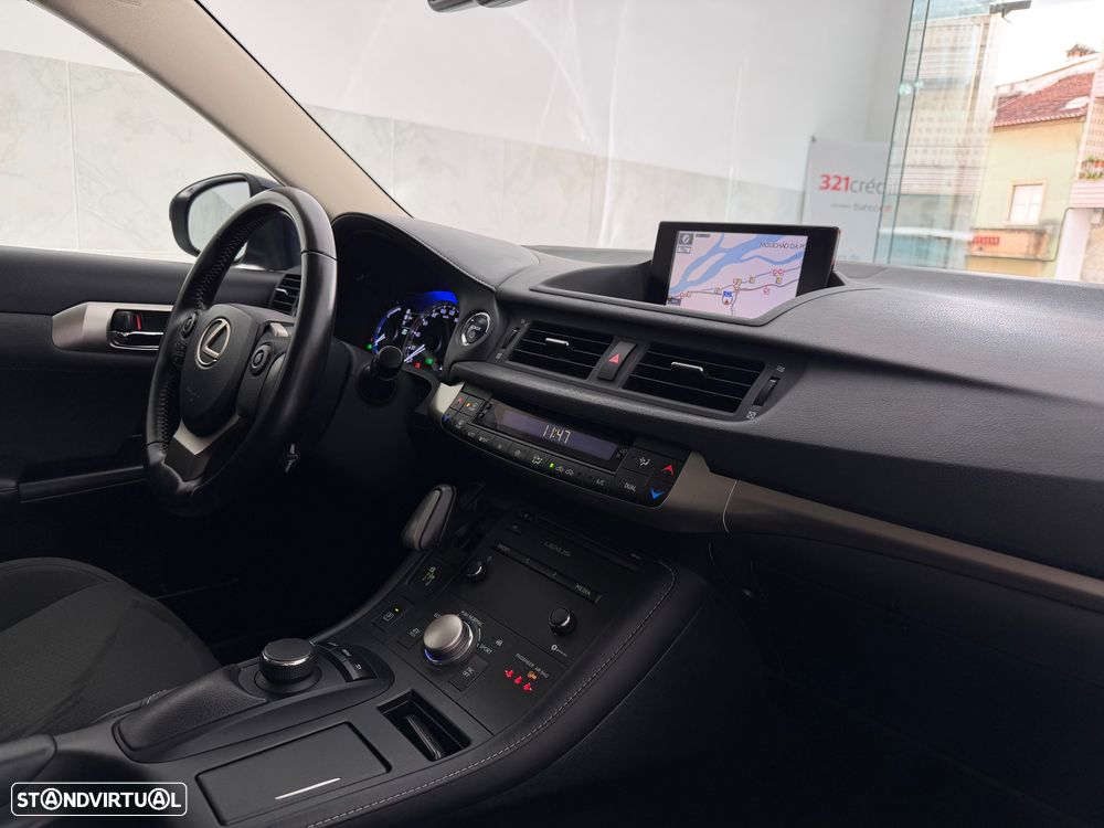 Lexus CT 200h Urban Edition - 35