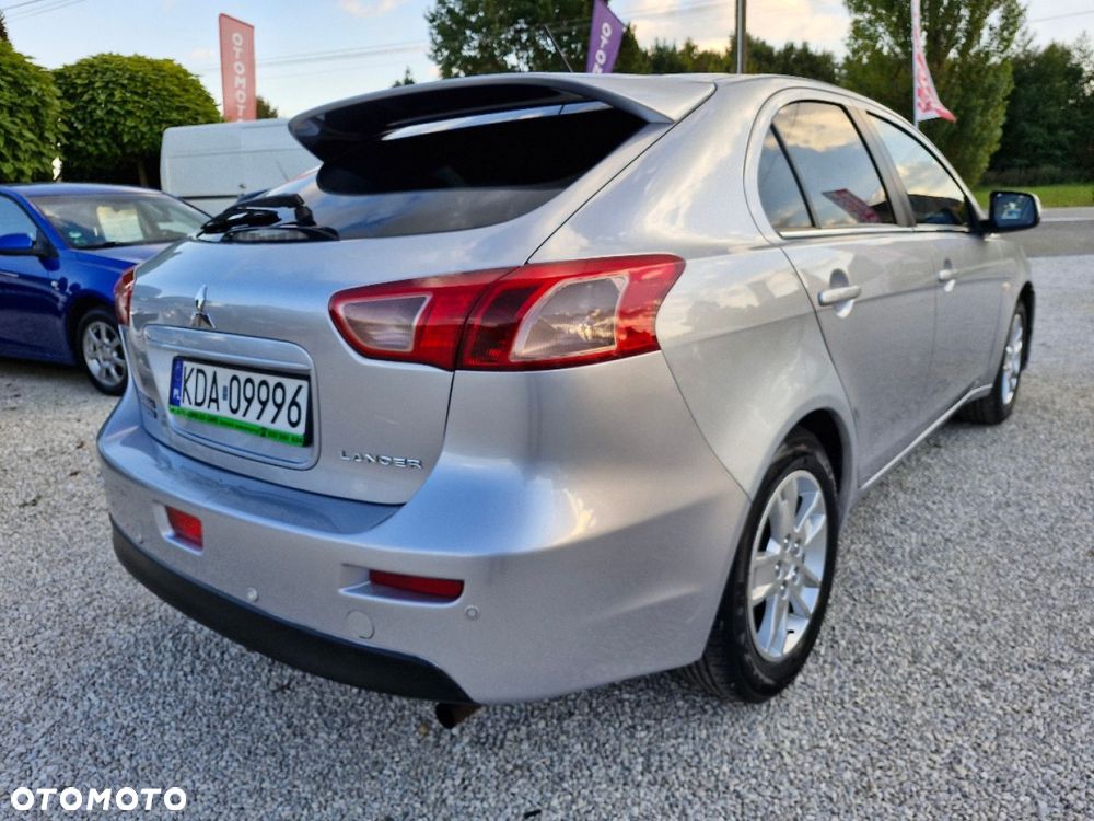 Mitsubishi Lancer - 9