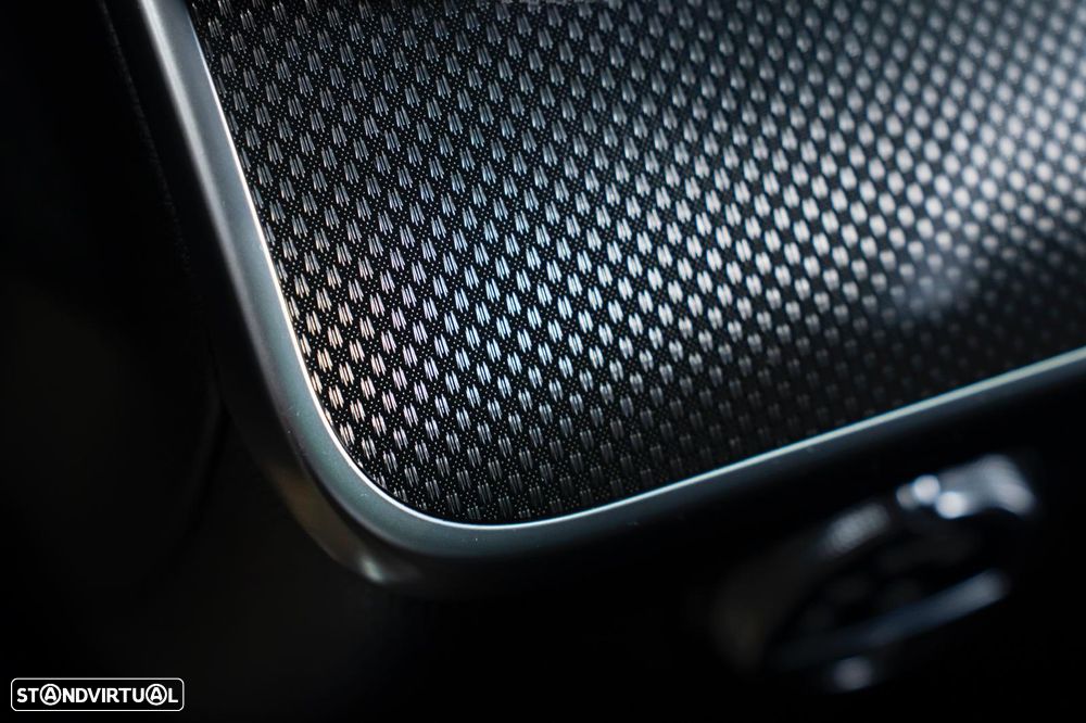 Mercedes-Benz C 300 d AMG Line - 26