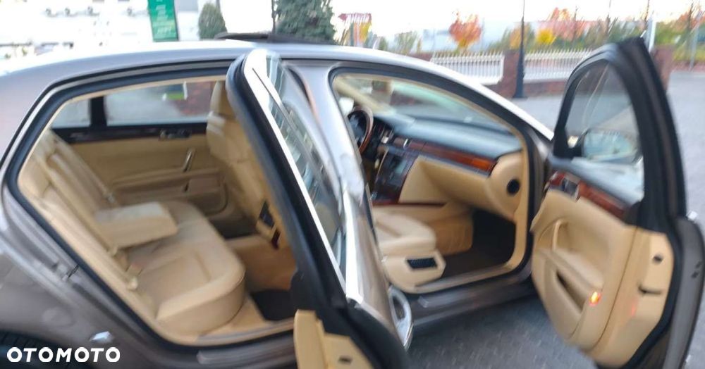 Volkswagen Phaeton - 26