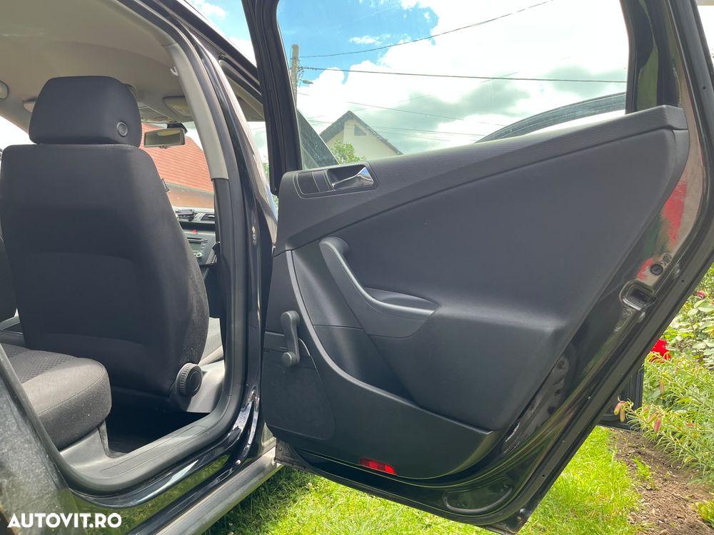 Volkswagen Passat 1.9 TDI Comfortline - 27