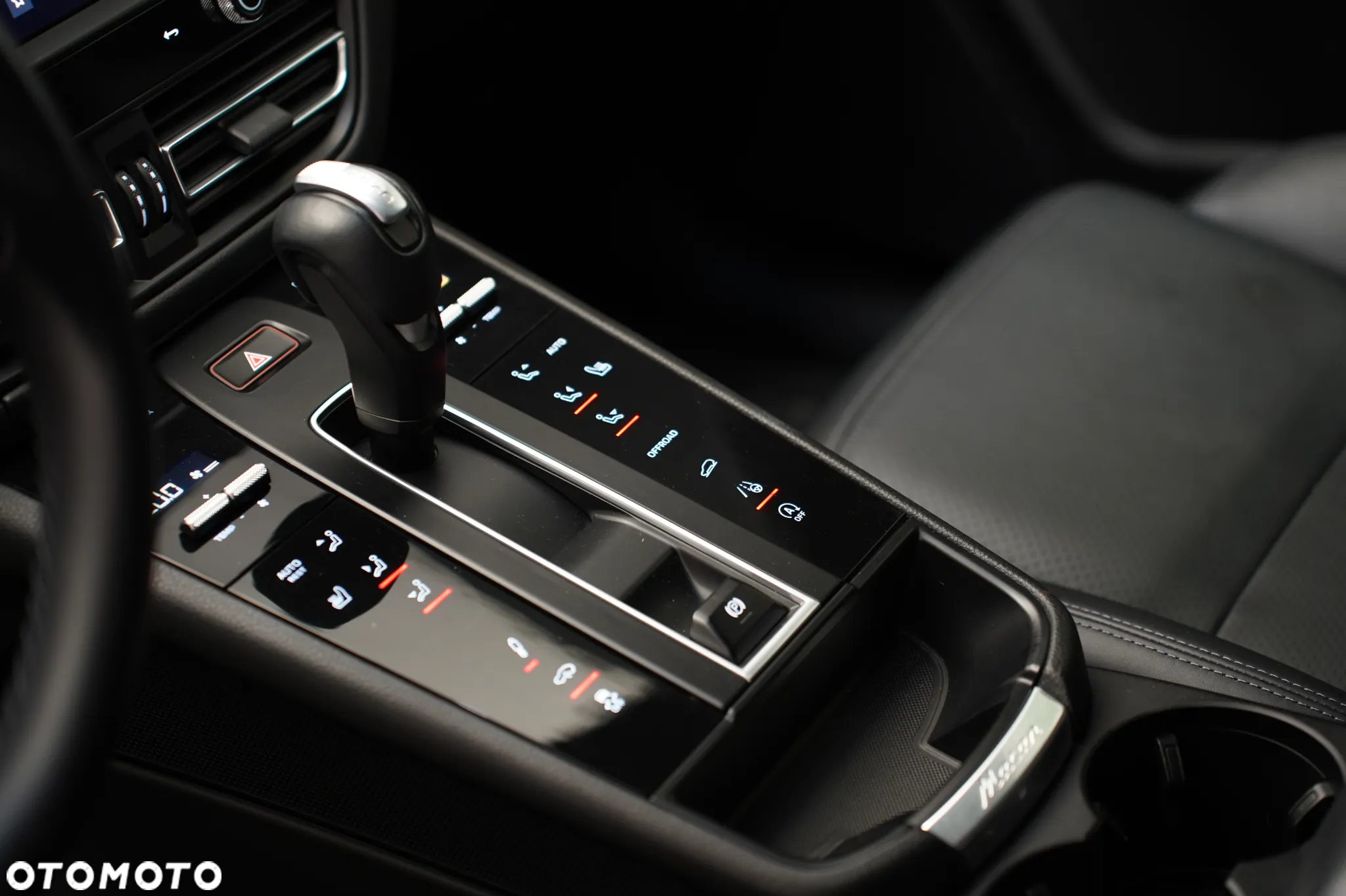 Porsche Macan Standard - 18