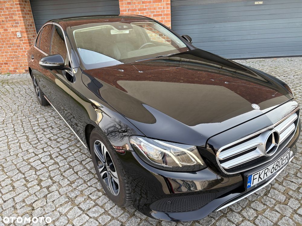 Mercedes-Benz Klasa E 200 4Matic 9G-TRONIC Avantgarde - 2