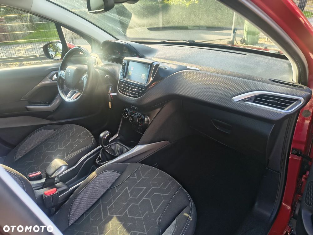Peugeot 2008 Blue-HDi FAP 100 STOP & START Style - 19