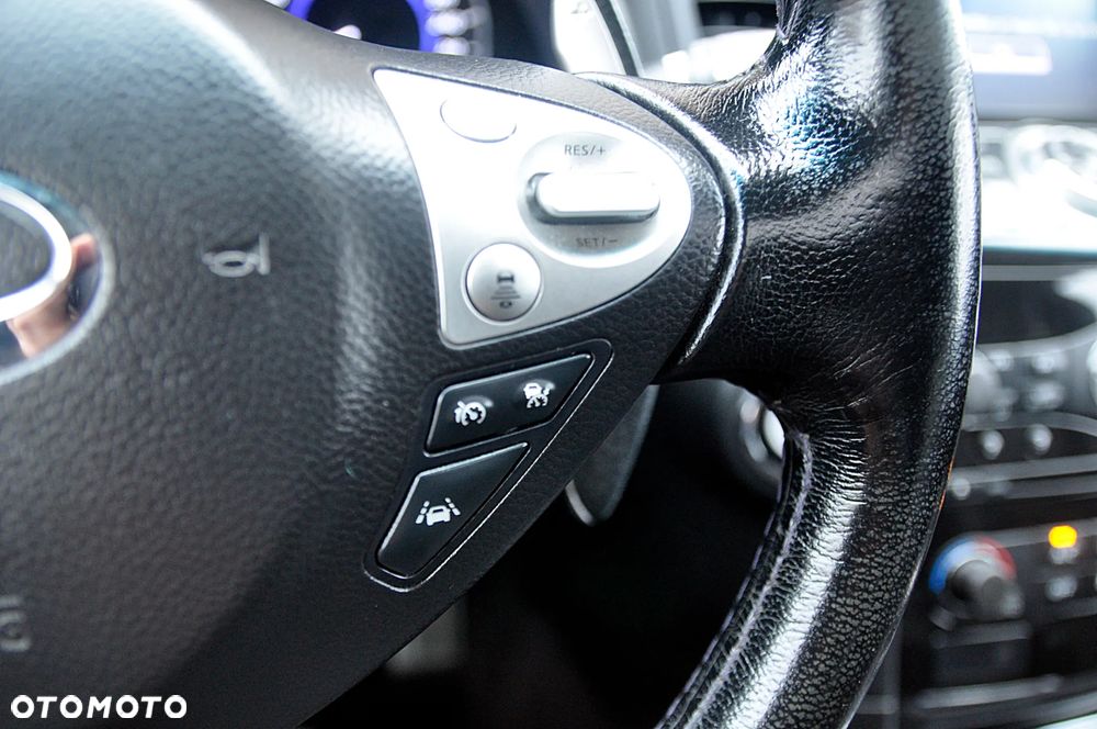 Infiniti QX70 3.0d S - 17