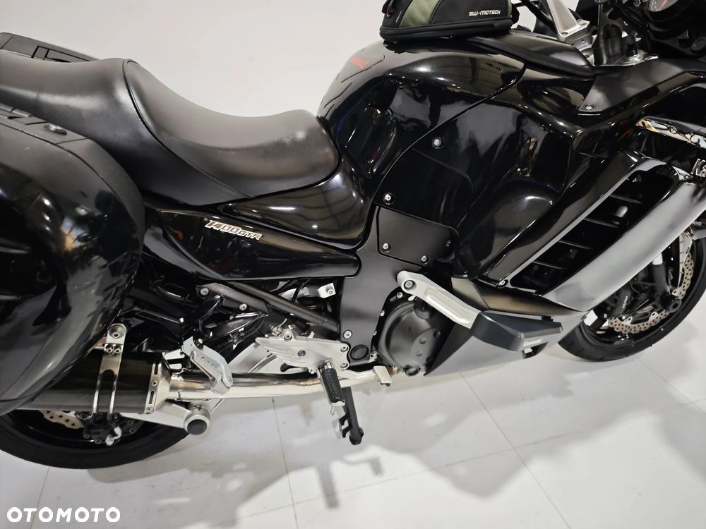 Kawasaki GTR - 16