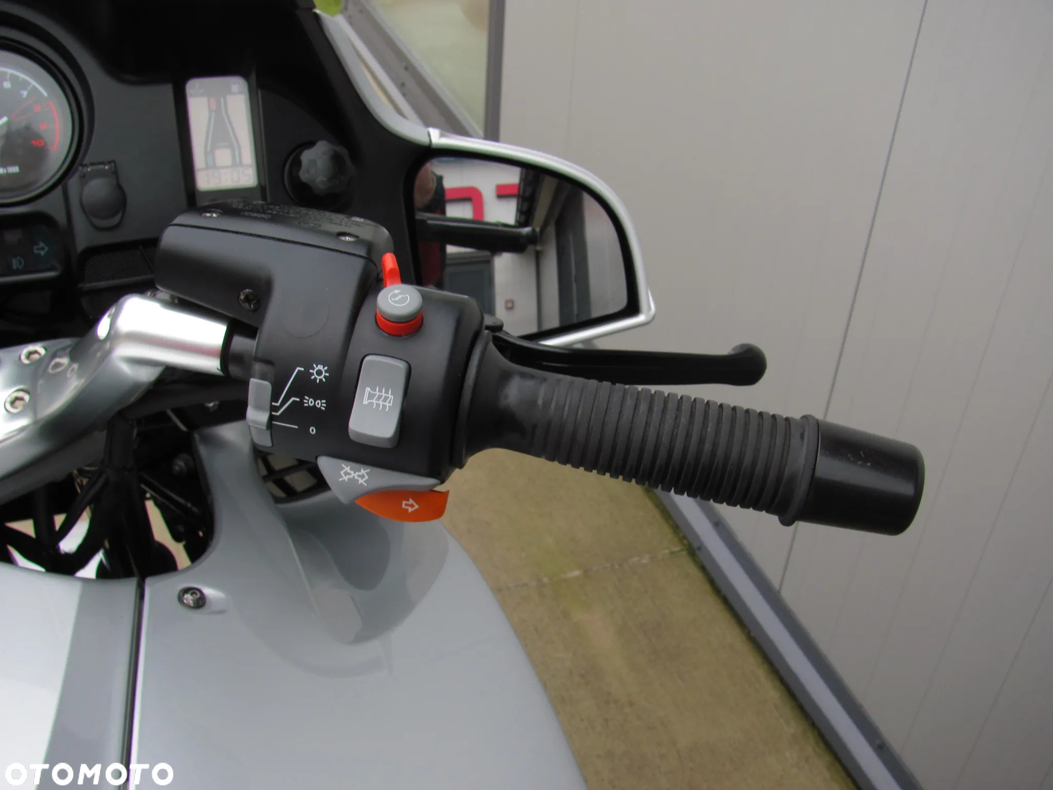 BMW RT - 12