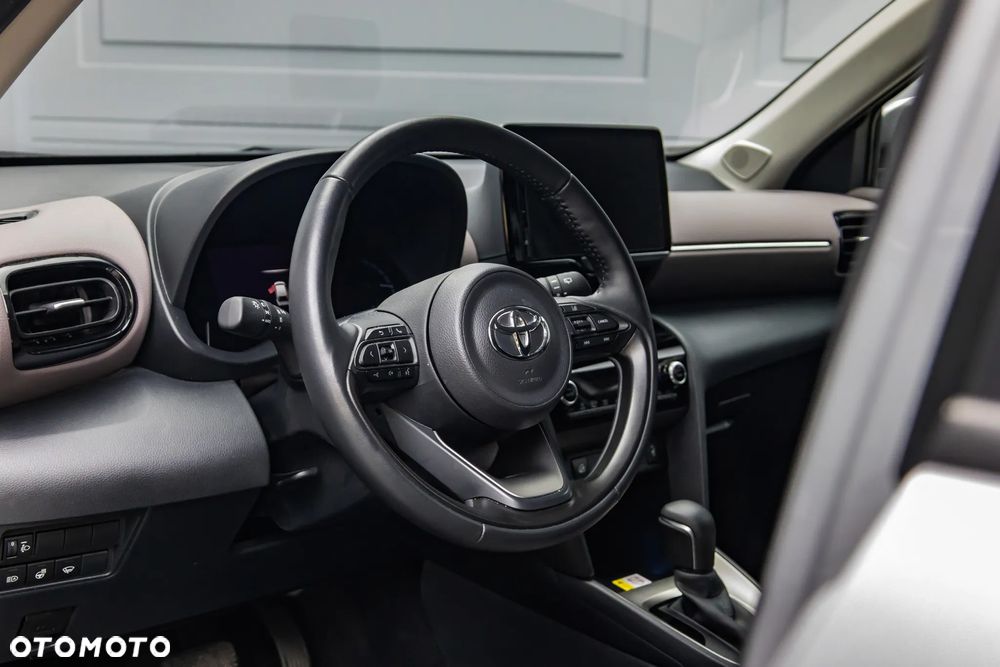 Toyota Yaris Cross Hybrid 1.5 Executive AWD - 11