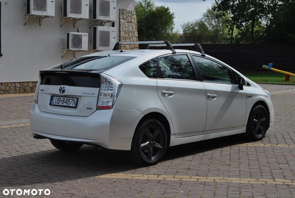 Toyota Prius - 3