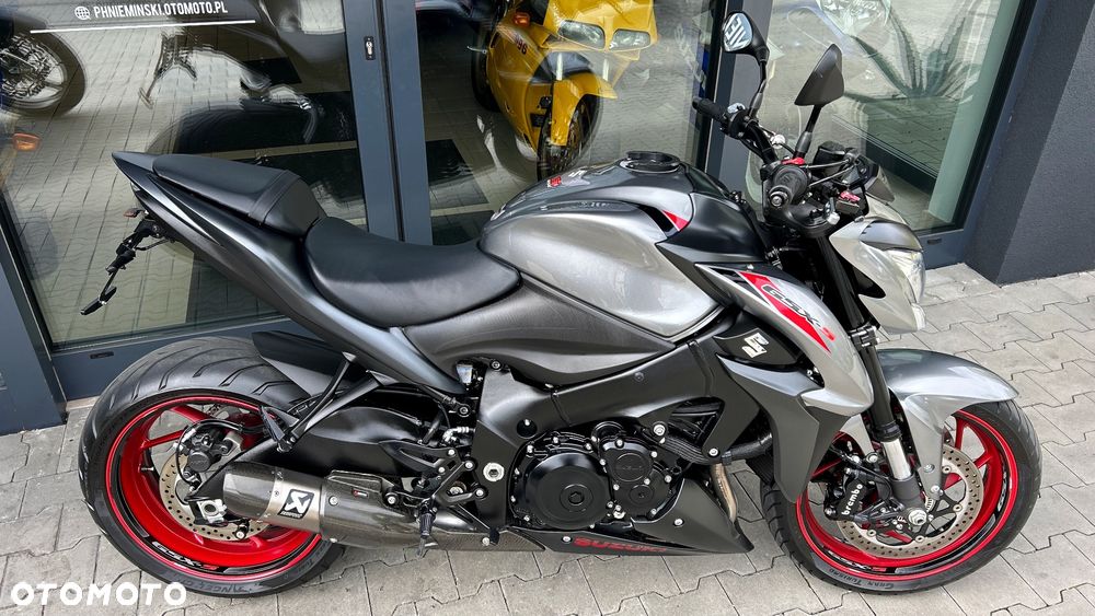 Suzuki GSX 1000 - 18
