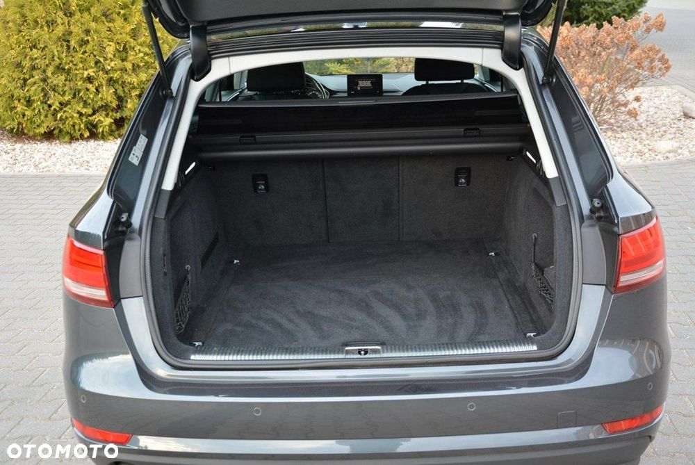 Audi A4 Avant 2.0 TDI DPF clean diesel Ambiente - 32