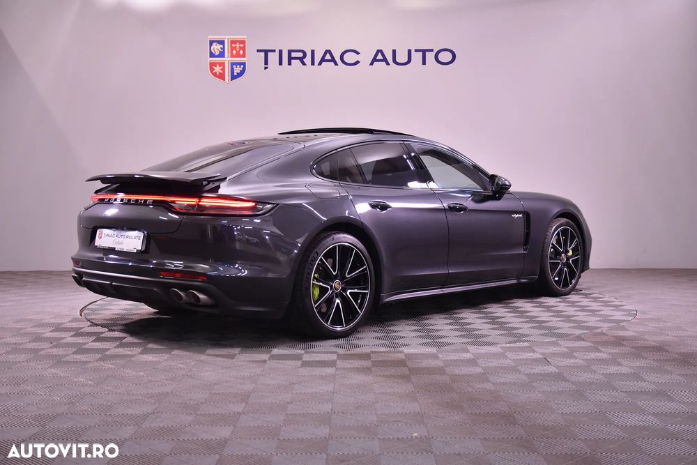 Porsche Panamera - 5