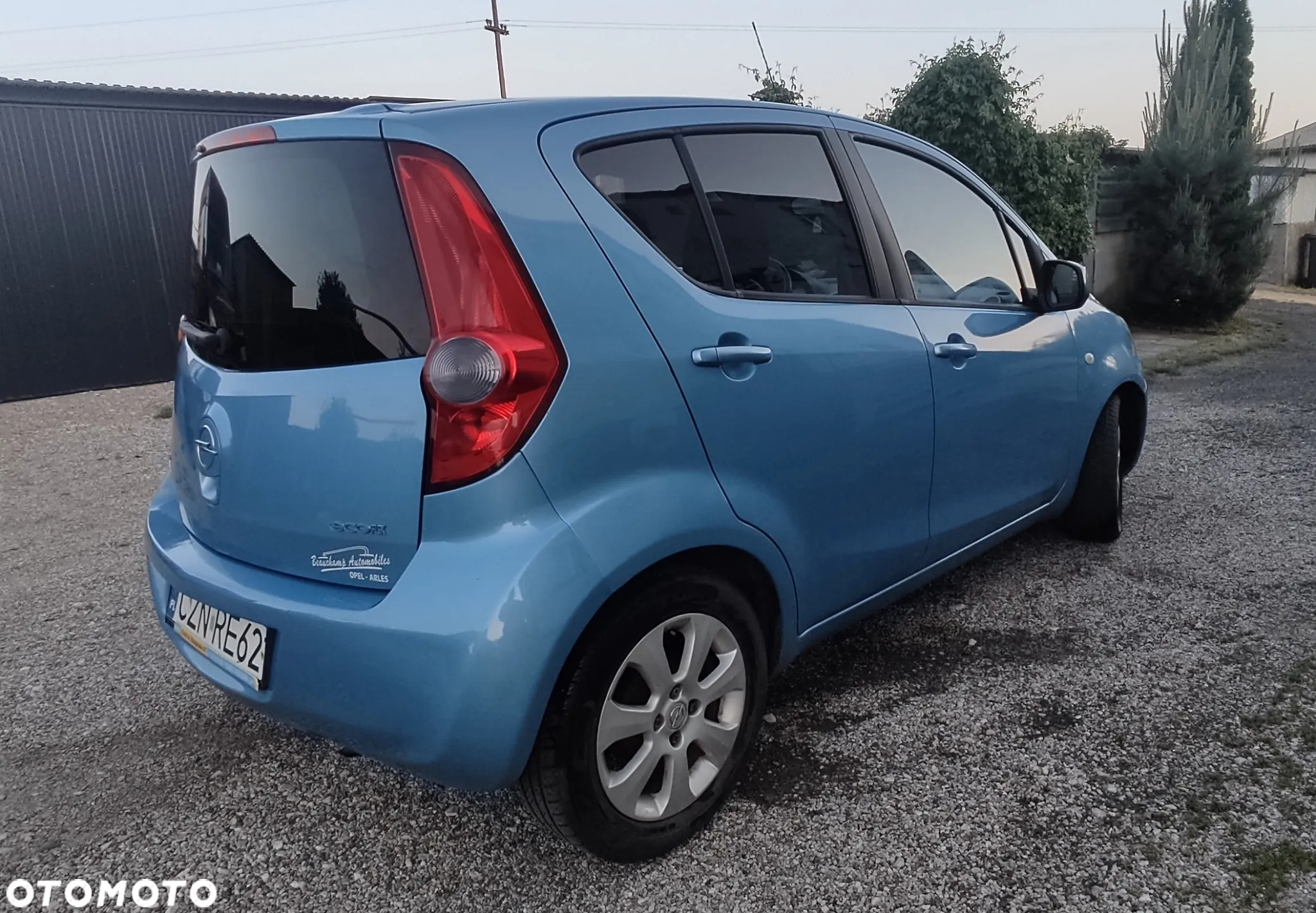 Opel Agila 1.0 - 12