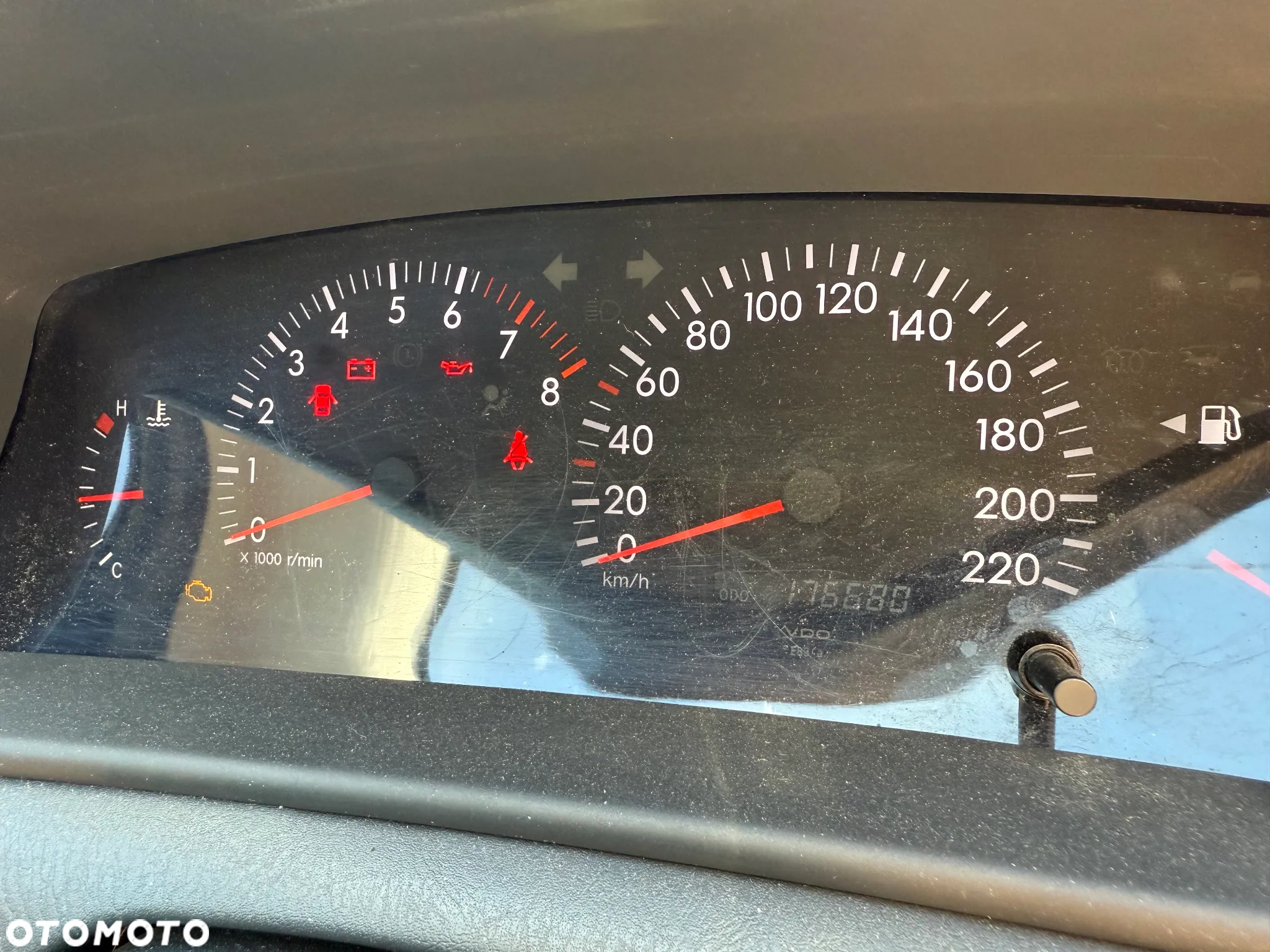 Toyota Corolla - 4
