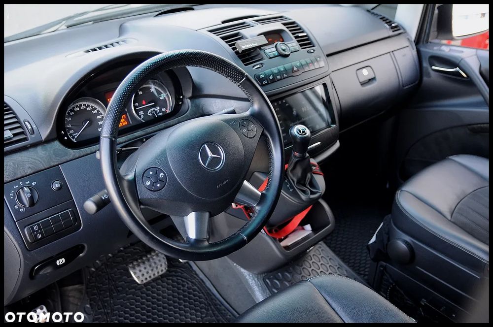 Mercedes-Benz Viano - 22