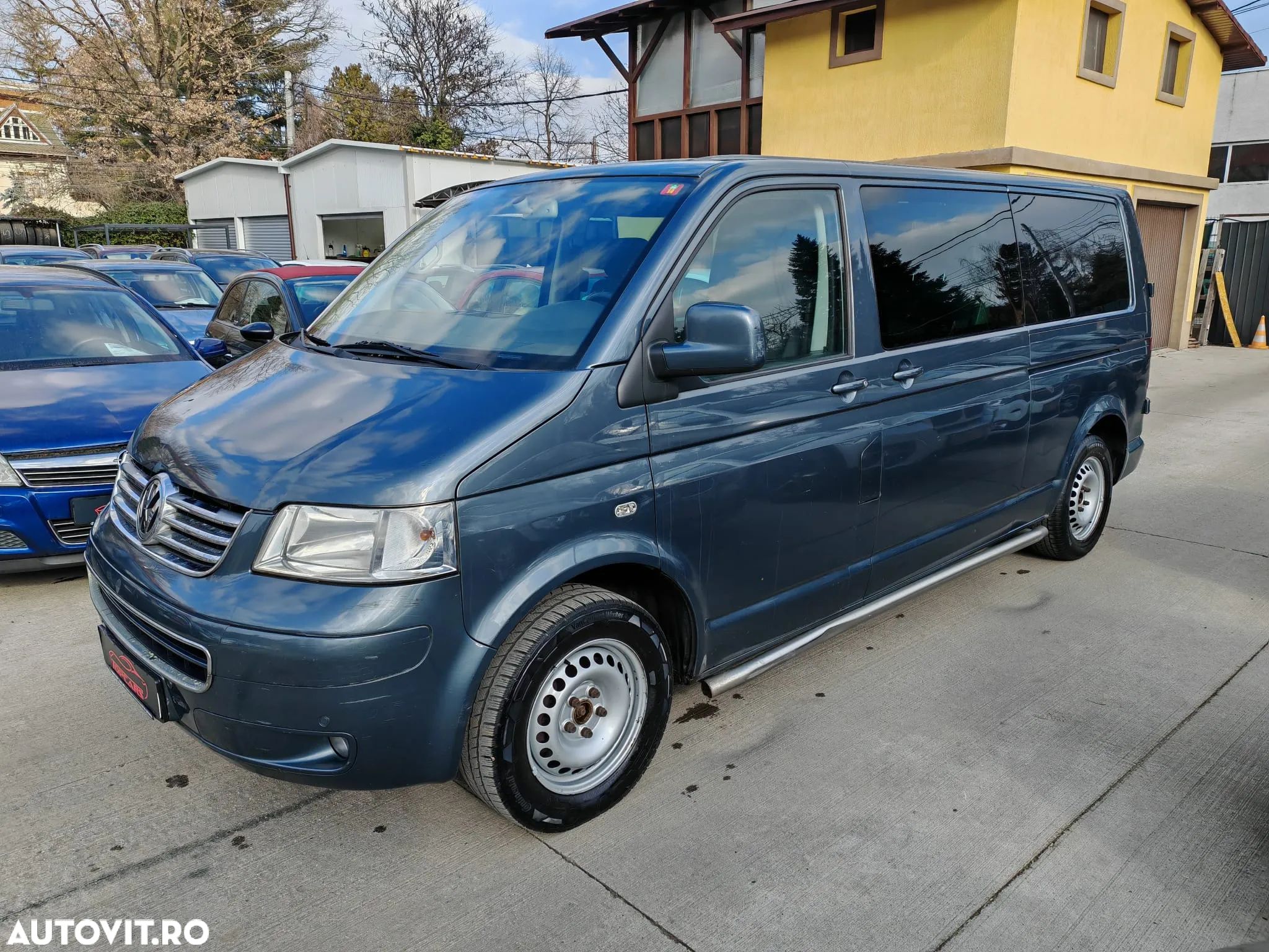 Volkswagen Transporter - 1