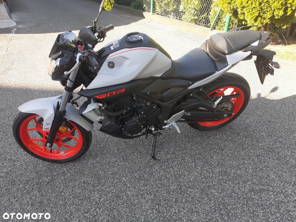 Yamaha MT - 22