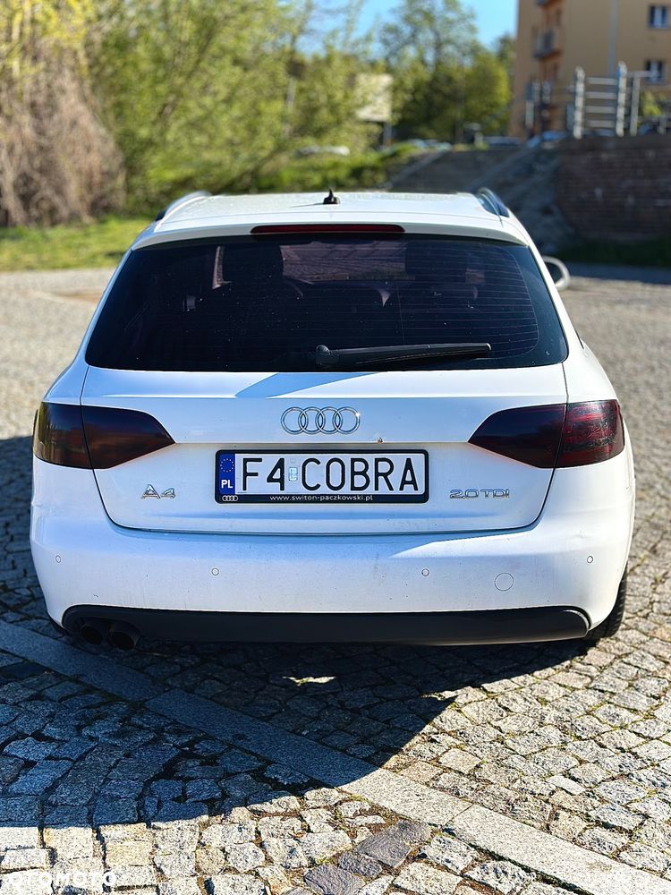 Audi A4 Avant 2.0 TDI - 8