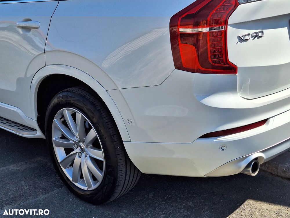 Volvo XC 90 D5 AWD Momentum - 23