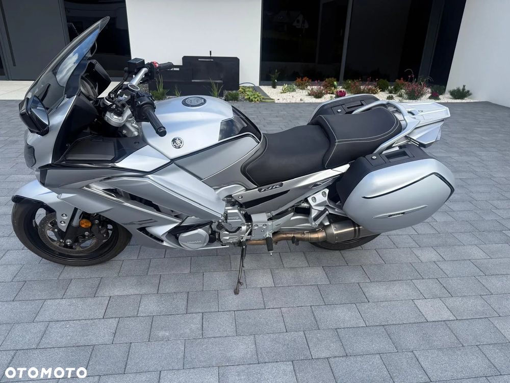 Yamaha FJR - 5
