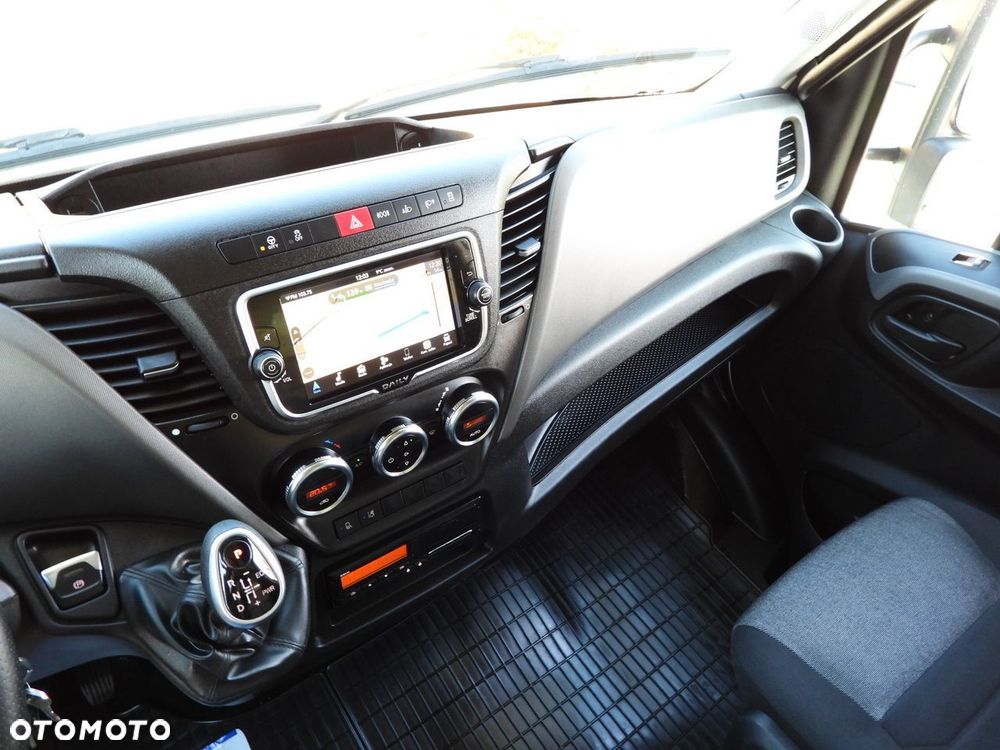 Iveco DAILY 70C18 PLANDEKA WINDA 16 PALET WEBASTO TEMPOMAT NAWIGACJA LEDY PNEUMATYKA AUTOMAT HI-MATIC BLIŹNIACZE KOŁA KLIMATYZACJA  180KM - 33