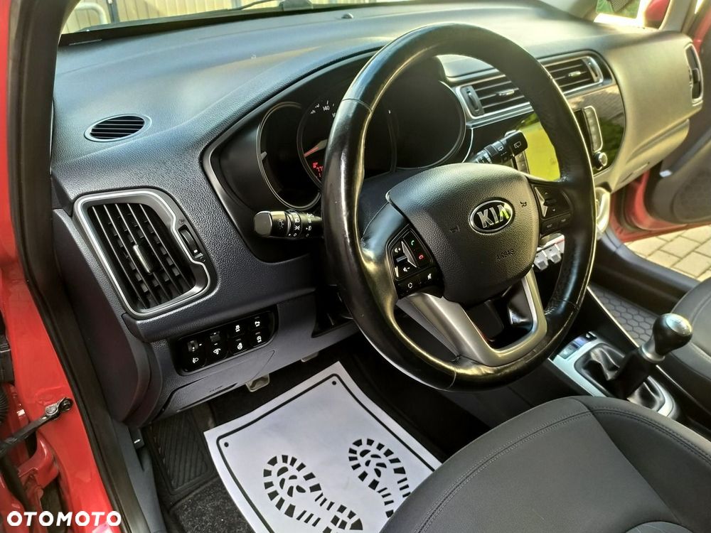 Kia Rio - 17
