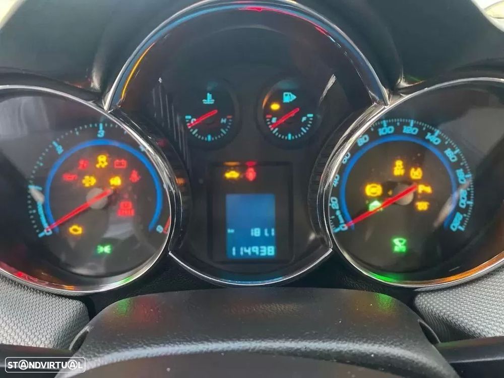 Chevrolet Cruze 2.0 VCDi LT - 33