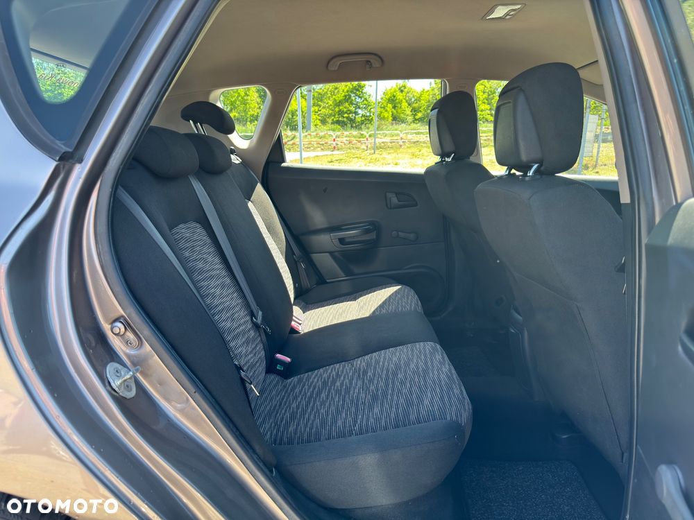 Kia Ceed 1.6 Comfort - 22