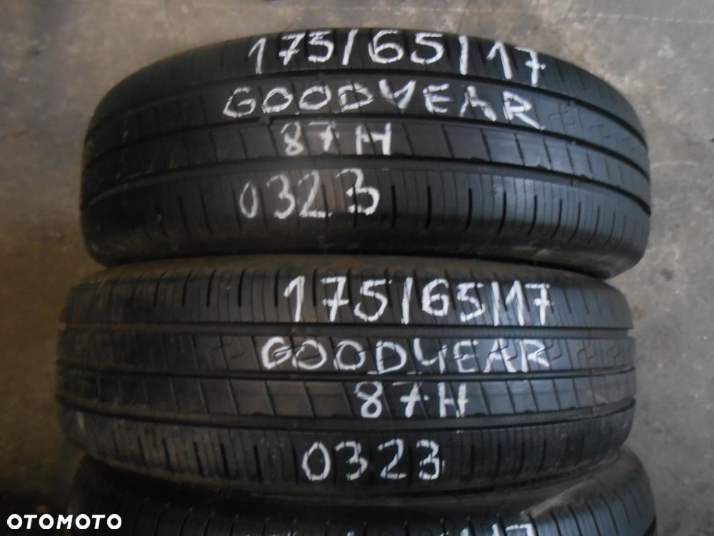 OPONY 175/65r17 GOODYEAR EFFICIENT GRIP PERFORMANCE 2 DOT 0323 7.7MM - 2