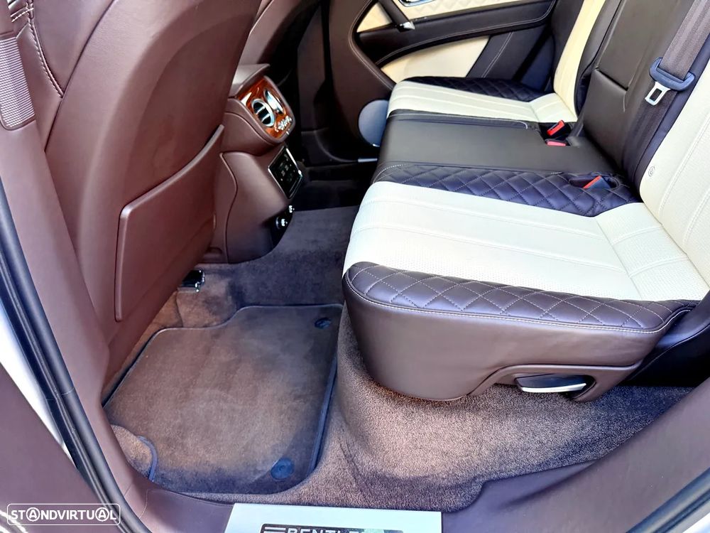 Bentley Bentayga V8 - 36