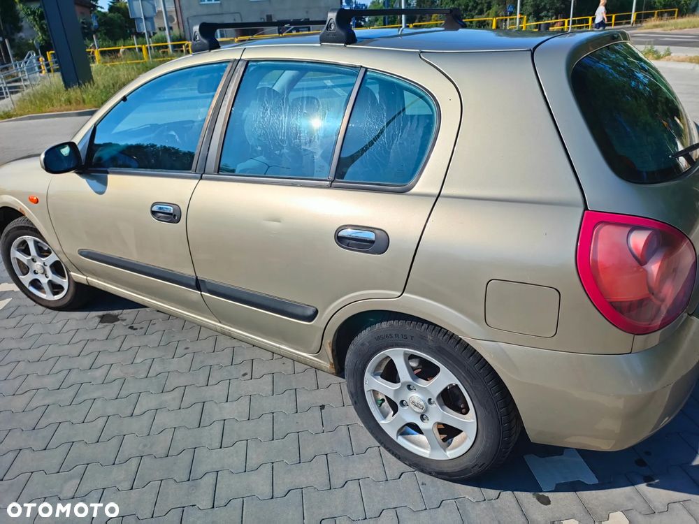 Nissan Almera 1.5 Visia + - 5