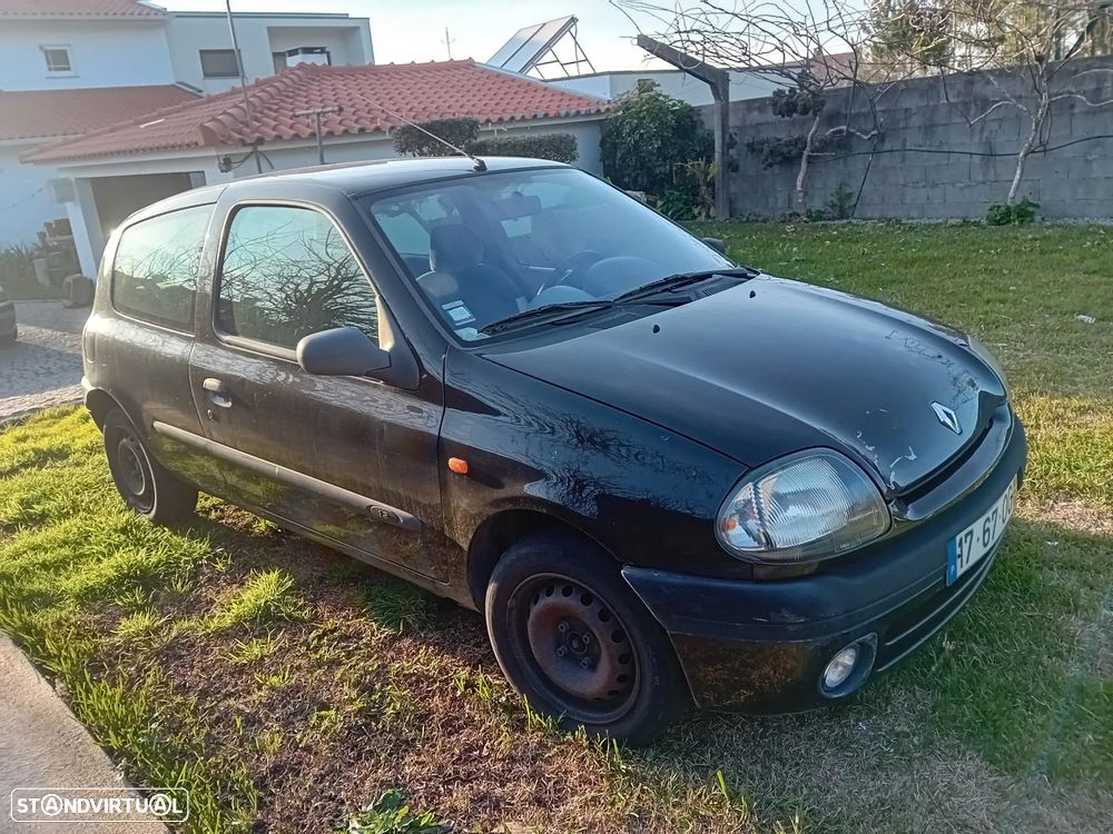Renault Clio - 1