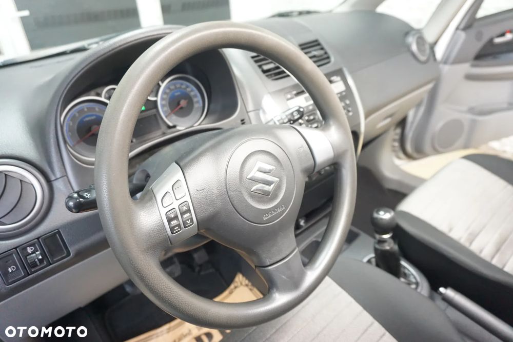 Suzuki SX4 - 24