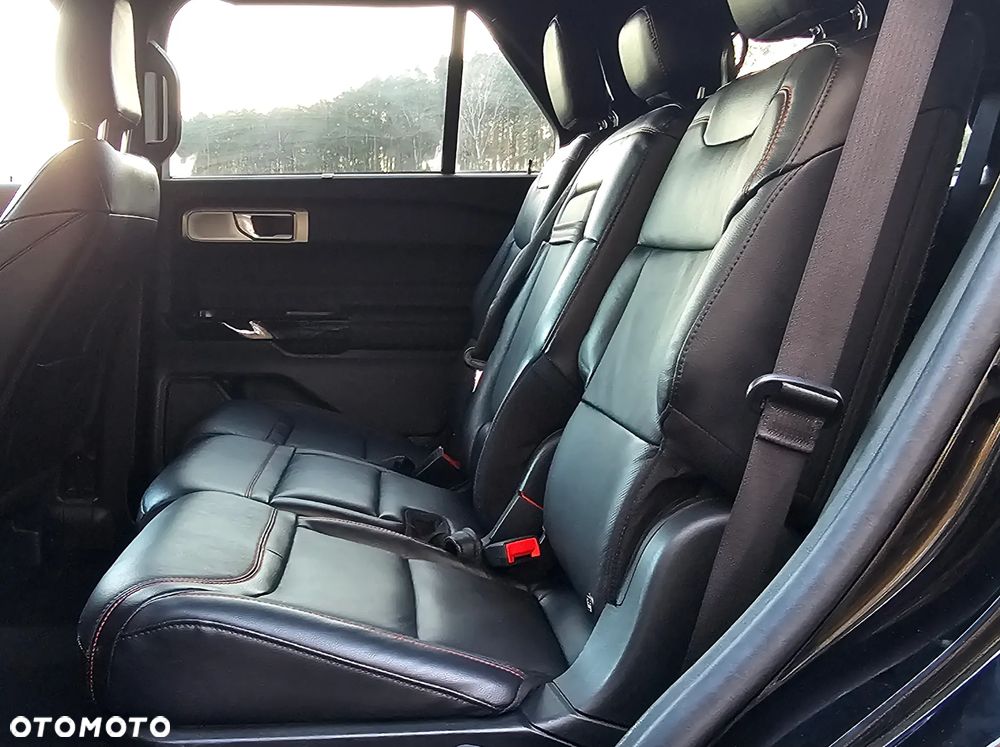 Ford Explorer EcoBoost Plug-in Hybrid ST-LINE - 22